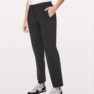 On the Move Lululemon Pant 6